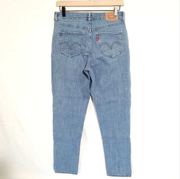 Levi's Classic Crop Jeans, Mid-rise, Light Wash, size 28 "Hawaii Sun" - Picture 2 of 10